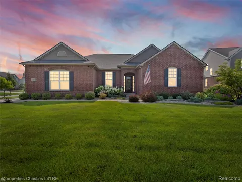 26559 Derby Ct, Lyon, MI 48178