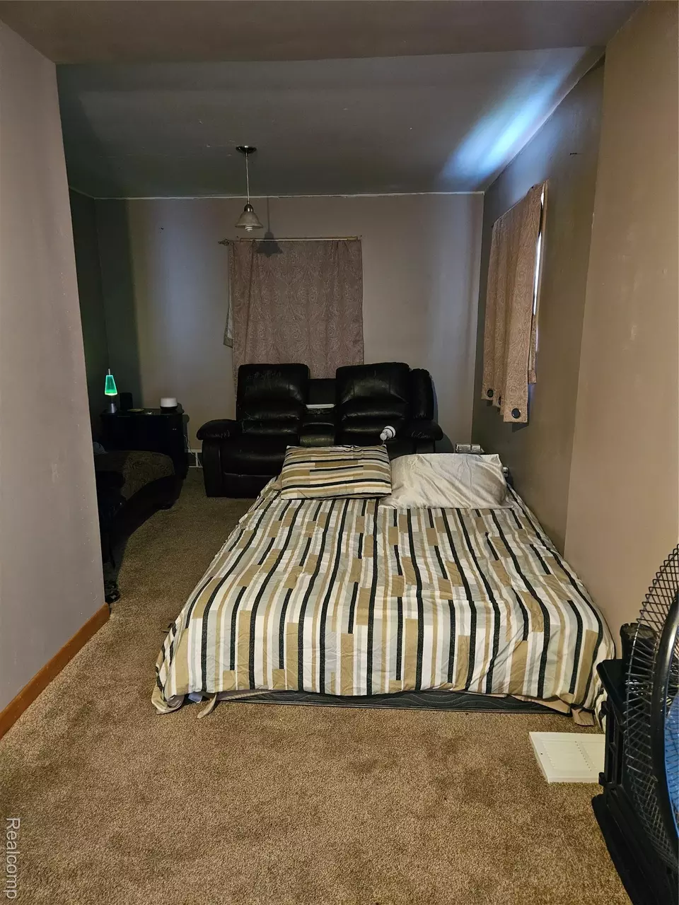 22638 Chippewa St, Detroit, MI 48219 photo 6