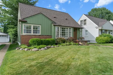 308 Walnut Ave, Royal Oak, MI 48073