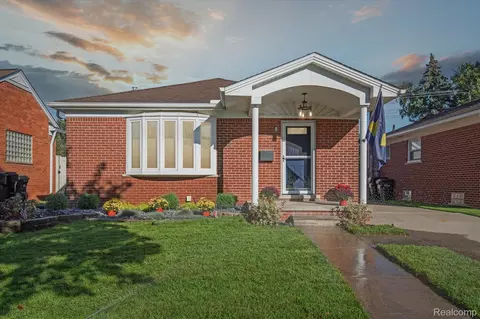 10019 Reeck Rd, Allen Park, MI 48101