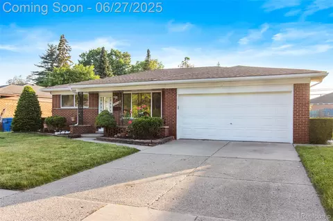 29405 Van Laan Dr, Warren, MI 48092