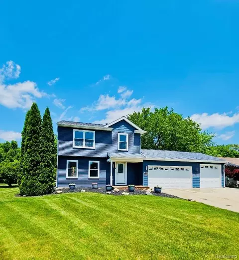 4383 Eagle Ln, Burton, MI 48519
