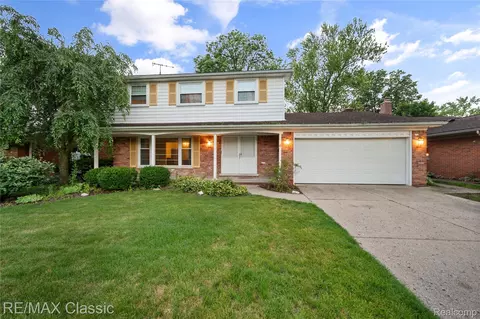 33125 Barkley St, Livonia, MI 48154