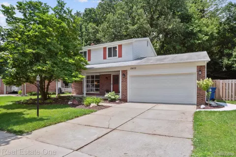 8409 Sandpiper St, Canton, MI 48187