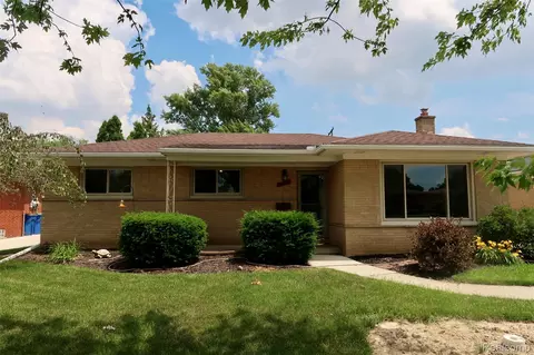 28242 Aline Dr, Warren, MI 48093