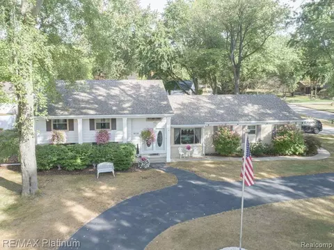 4116 Eton Pl, Bedford, MI 48144