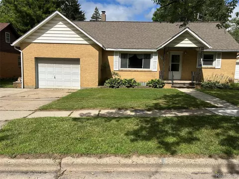 411 N Gould St, Owosso, MI 48867
