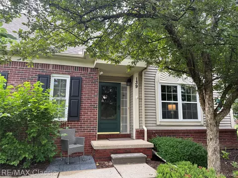 139 Concord Dr, Canton, MI 48188