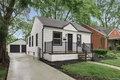 1579 Jewell St, Ferndale, MI 48220