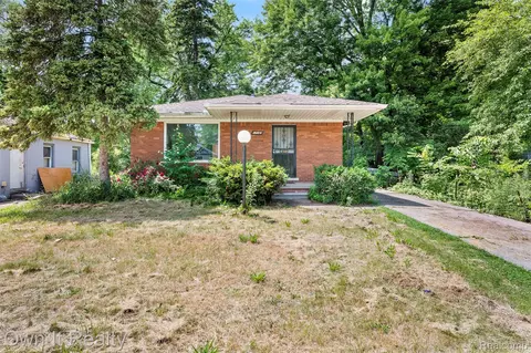 17169 Harlow St, Detroit, MI 48235