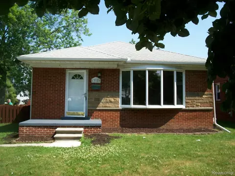 13180 Netherwood St, Southgate, MI 48195