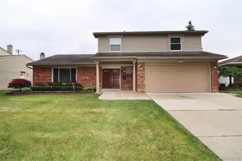 739 Kinloch St, Dearborn Heights, MI 48127