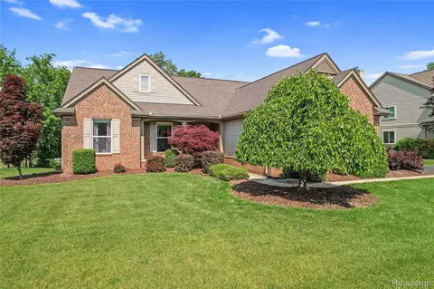 1267 Chemung Forest Dr, Genoa, MI 48843