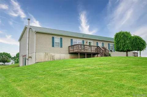 5771 Milett Rd, Howell, MI 48836