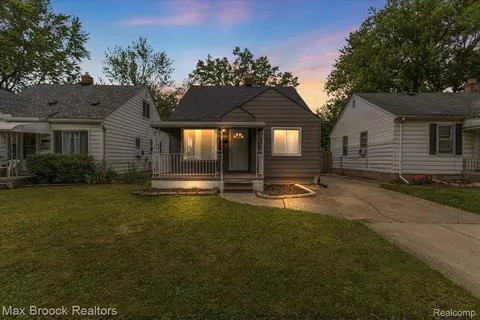 15911 Leona Dr, Redford, MI 48239