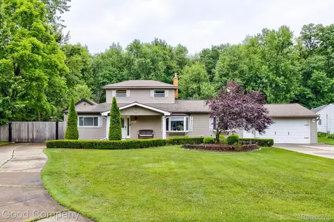 50210 Cedargrove Rd, Shelby Township, MI 48317