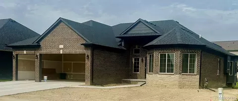 56413 Scotland Dr, Macomb, MI 48042