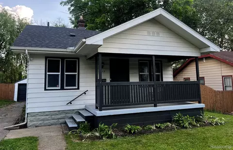 2613 Flushing Rd, Flint, MI 48504 photo 1