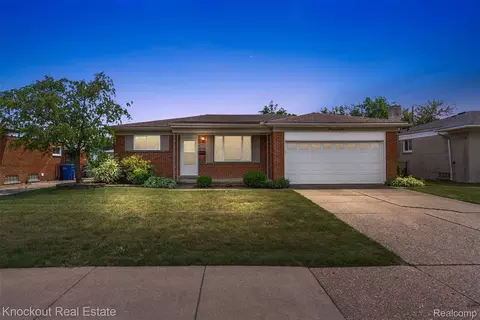 3242 Potomac Ave, Warren, MI 48091