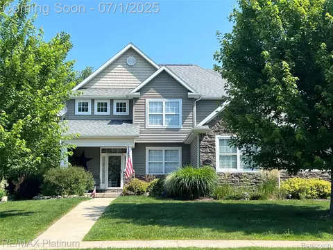 4209 Oak St, Grand Blanc, MI 48439