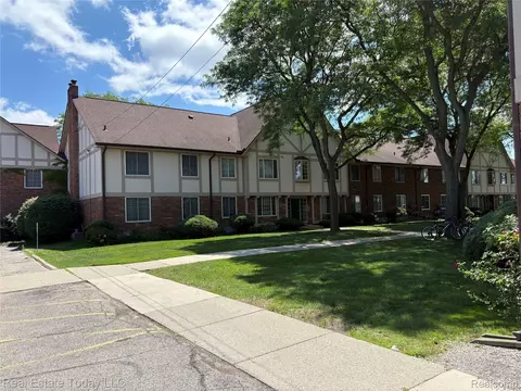 30228 Southfield Rd #166, Southfield, MI 48076