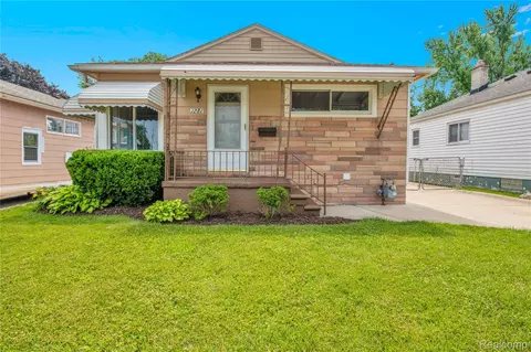 1281 Grant Ave, Lincoln Park, MI 48146