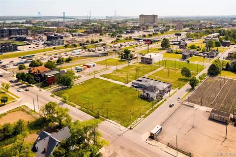 2641 Trumbull St, Detroit, MI 48216