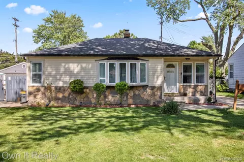 4673 Dearborndale St, Dearborn Heights, MI 48125