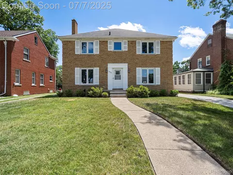 4619 W Outer Dr, Detroit, MI 48235