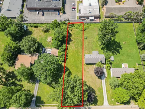 0000 Edmonton, Farmington, MI 48335
