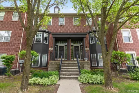 6680 Central City Pkwy, Westland, MI 48185