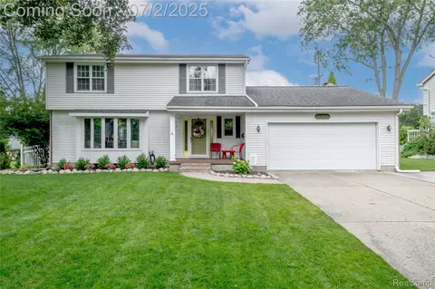 11216 Old Bridge Rd, Grand Blanc, MI 48439