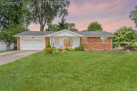 2150 Dunwoodie St, Brandon, MI 48462