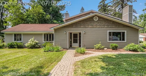 2128 Somerset Rd, Bloomfield Township, MI 48302