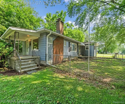 24255 Puritan, Redford, MI 48239
