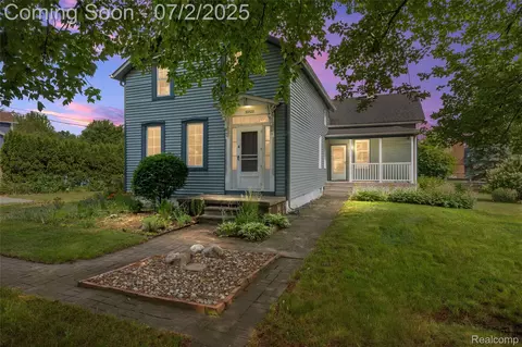 33523 Mulvey Rd, Fraser, MI 48026
