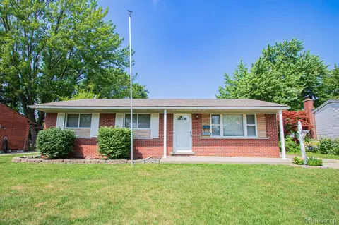 43629 Bockley Dr, Sterling Heights, MI 48313