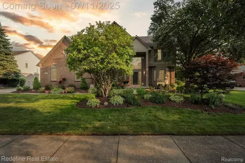 47451 Wallingford Ct, Canton, MI 48188