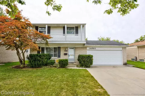14681 Talbot St, Oak Park, MI 48237