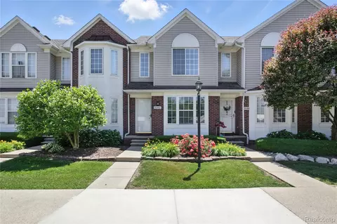 50501 Abbey Dr, New Baltimore, MI 48047