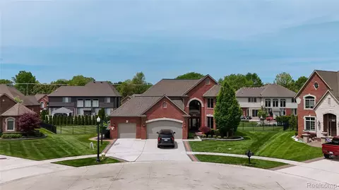 15330 Prentice Ct, Macomb, MI 48042