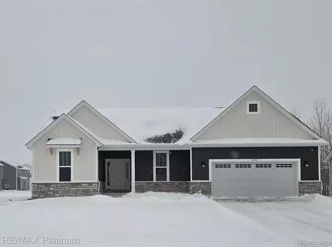 13070 River Rock Pass, Fenton, MI 48451