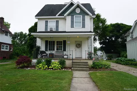 955 N Chevrolet Ave, Flint, MI 48504
