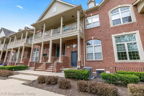 158 Sandy Ln, Walled Lake, MI 48390