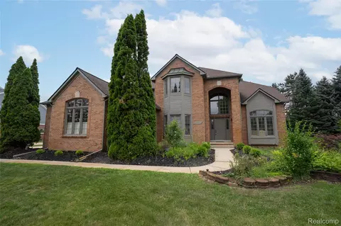 24145 Windridge Ln, Novi, MI 48374