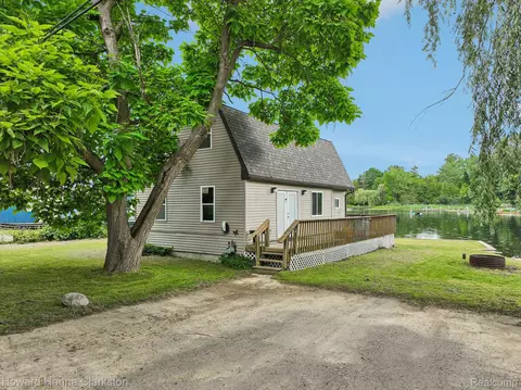 6830 Dixie Hwy, Independence, MI 48346