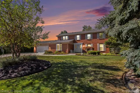 29645 Mayfair Dr, Farmington, MI 48331