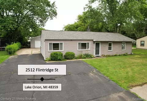 2512 Flintridge St, Lake Orion, MI 48359