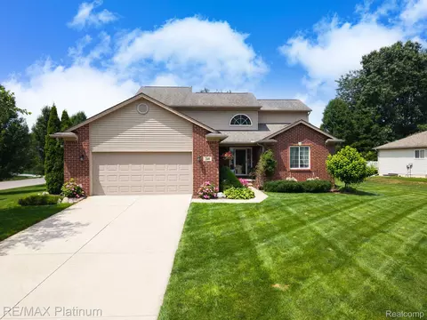 268 Crystal Ct, Marion, MI 48843