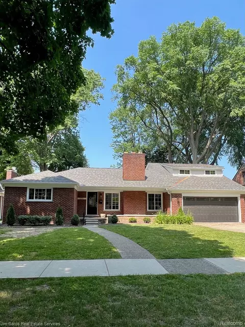 274 Lothrop Rd, Grosse Pointe Farms, MI 48236 photo 1